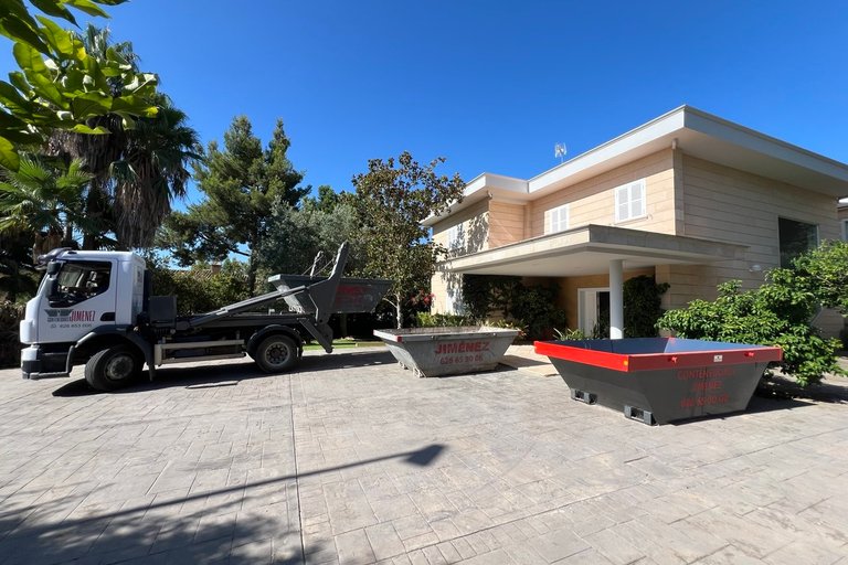 Servicio de contenedores en Andratx